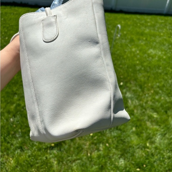 Coach | Vintage Lunchbox Tote #7304 in Bone/White - Picture 7 of 9